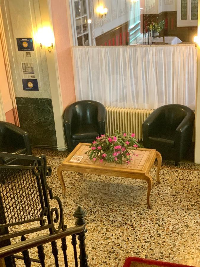 Hotel Restaurant D'Alsace Plombières-les-Bains Eksteriør bilde