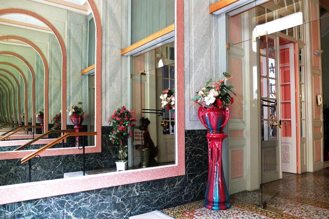 Hotel Restaurant D'Alsace Plombières-les-Bains Eksteriør bilde