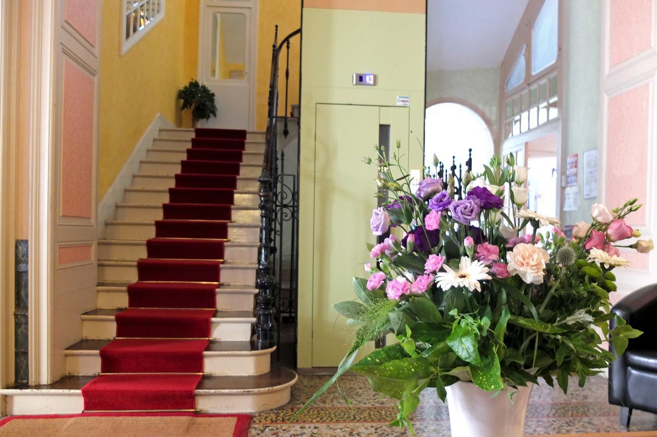 Hotel Restaurant D'Alsace Plombières-les-Bains Eksteriør bilde